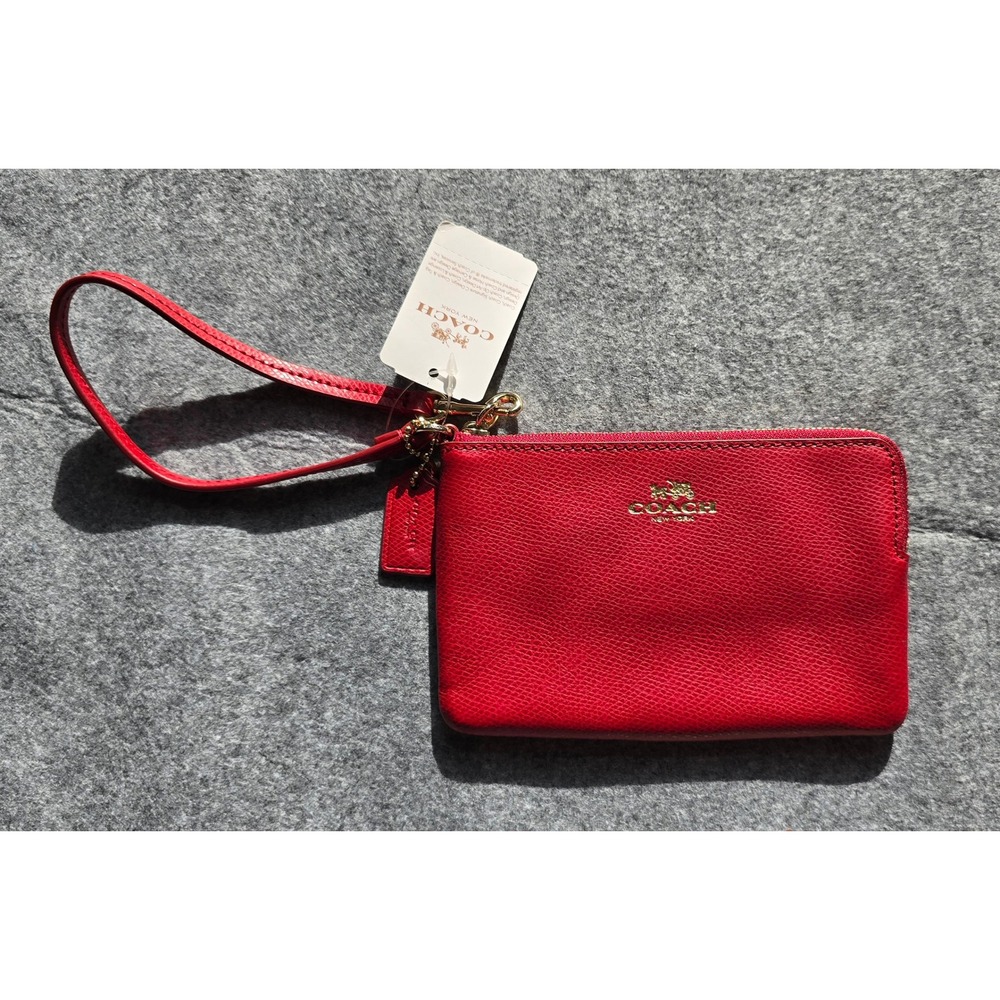 NWT Coach Crossgrain Corner Zip Wristlet in Classic Red Leather F53429